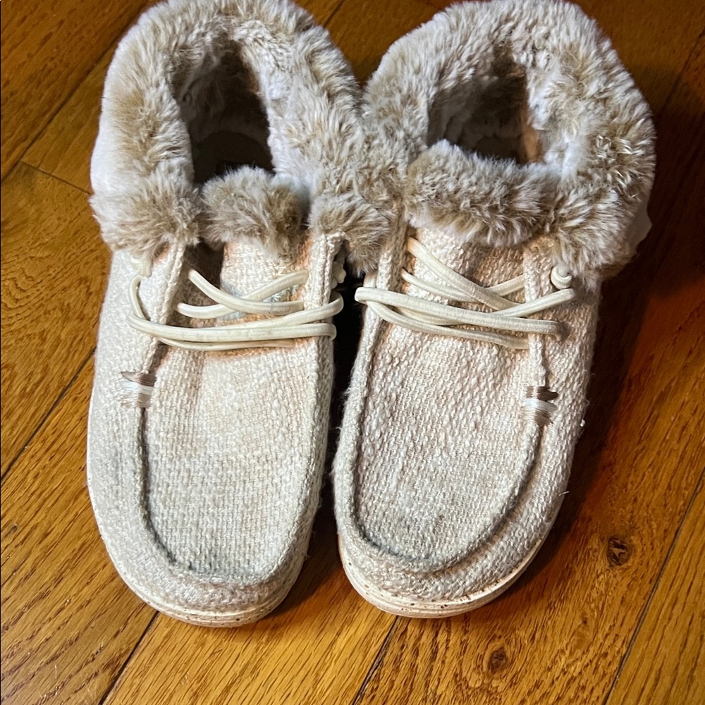 Hey Dude Kids Shoes in Cream and Tan